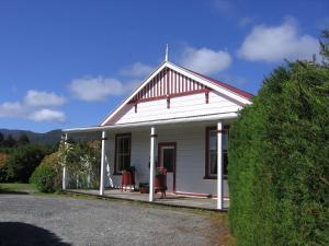 murrells grand view house adults only