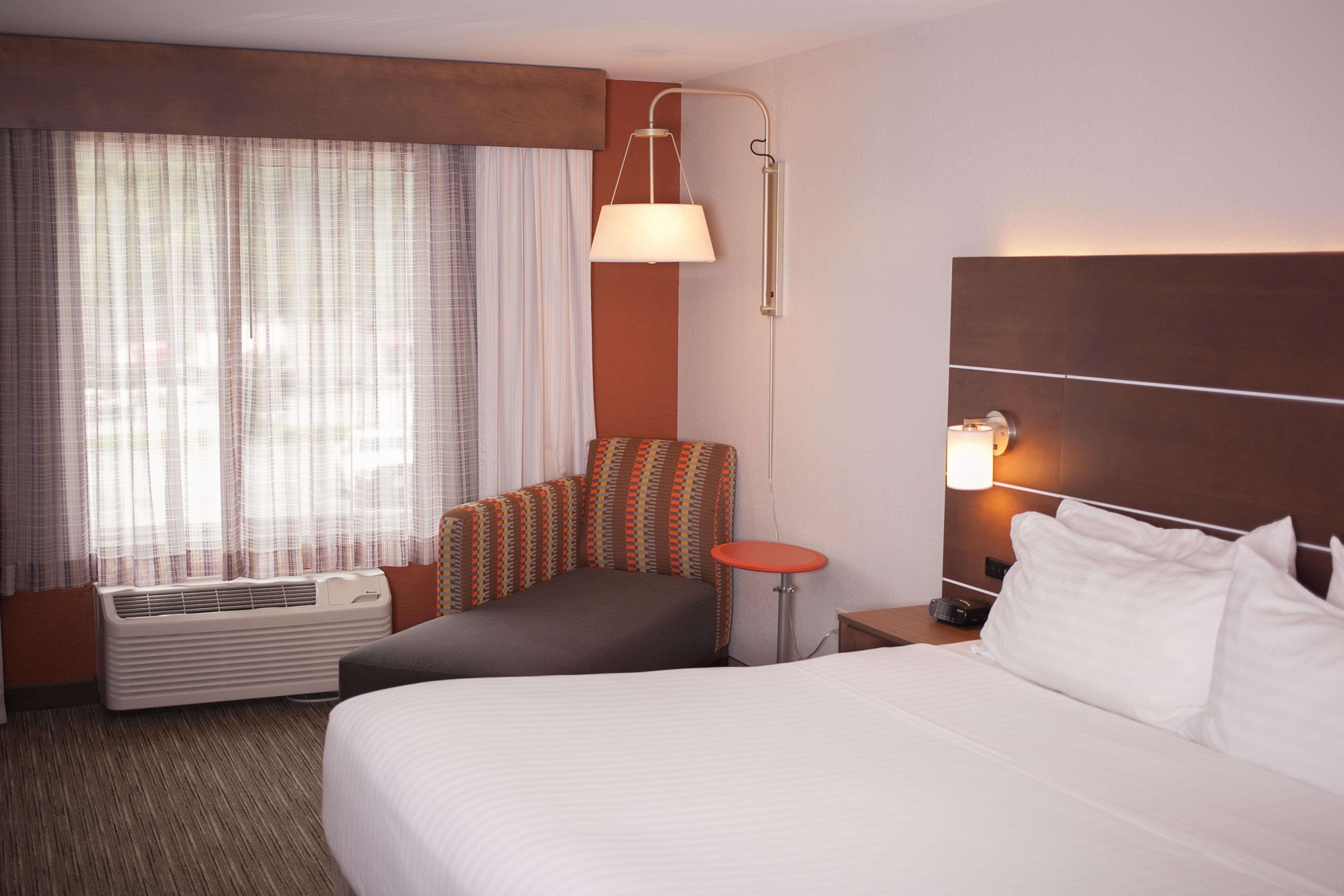 holiday inn express hotel and suites by ihg