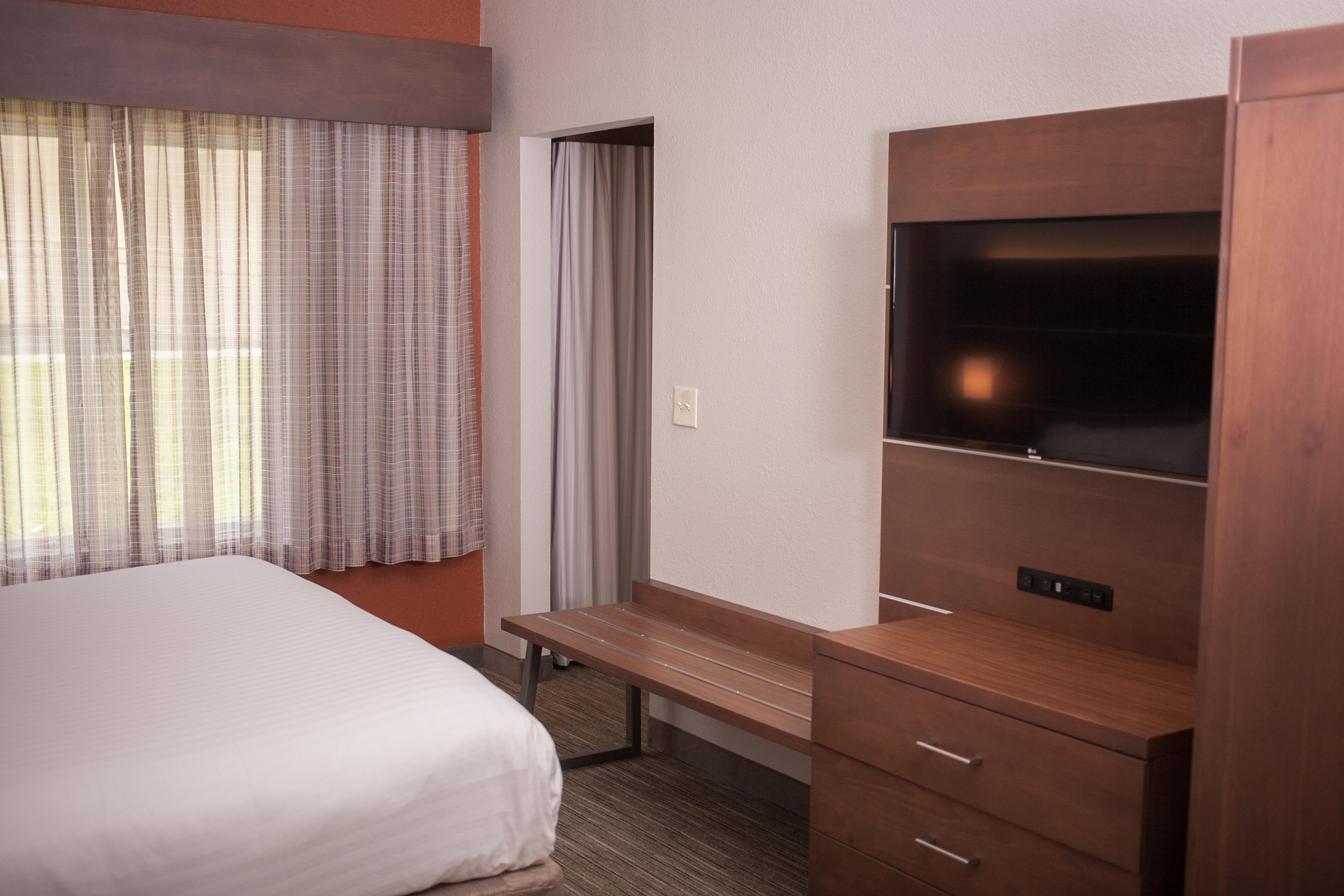 holiday inn express hotel and suites by ihg