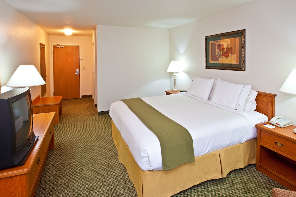 holiday inn express hotel and suites by ihg