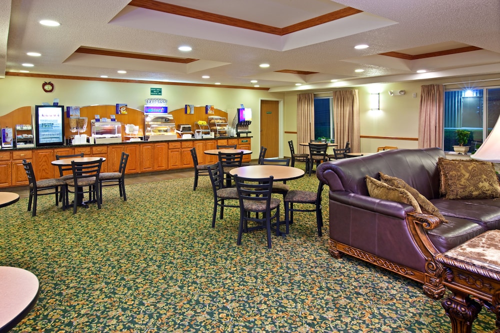 holiday inn express hotel and suites by ihg