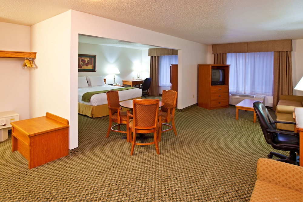 holiday inn express hotel and suites by ihg