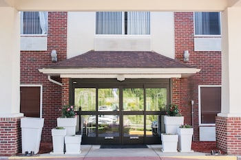 holiday inn express hotel and suites by ihg