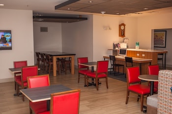 holiday inn express hotel and suites by ihg