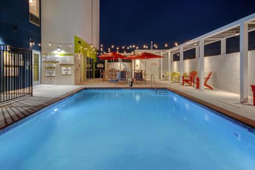 home2 suites by hilton garden grove
