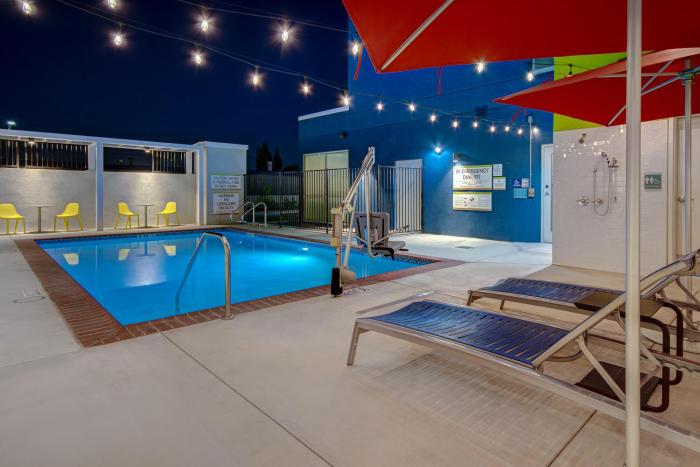 home2 suites by hilton garden grove