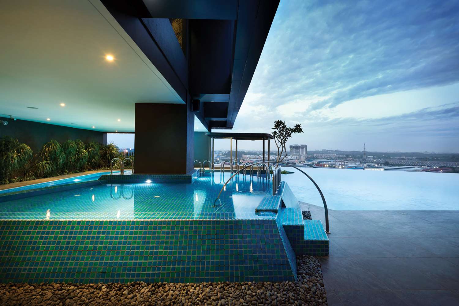 doubletree by hilton shah alam i city