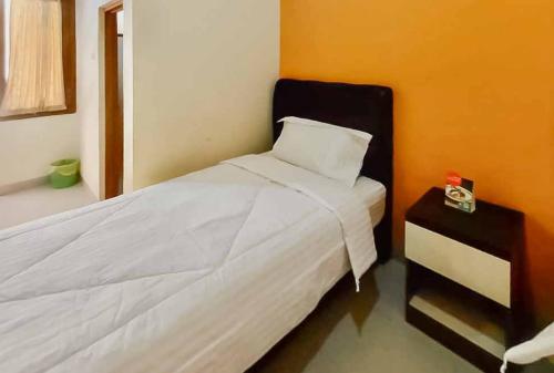 reddoorz syariah plus near cirebon super block mall 2