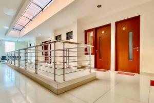 reddoorz syariah plus near cirebon super block mall 2