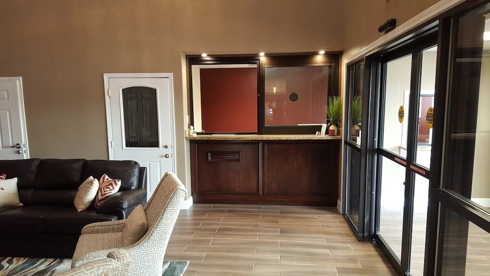 red roof inn and suites houston humble iah airport