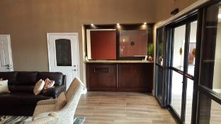 red roof inn and suites houston humble iah airport