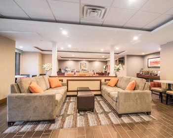 comfort inn and suites brattleboro i 91