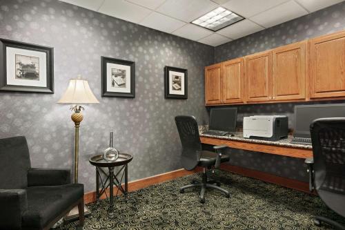 hampton inn and suites lawton