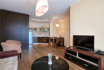 apart hotel golden line