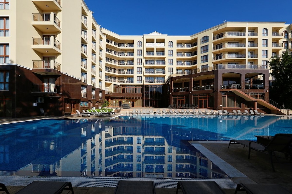 apart hotel golden line