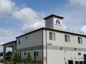 palace inn blue tomball parkway