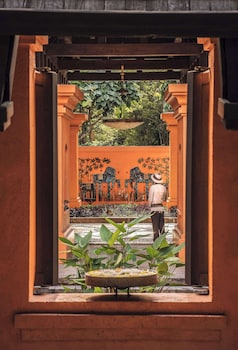 anantara golden triangle elephant camp and resort