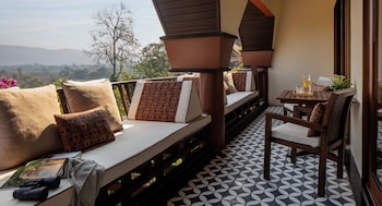 anantara golden triangle elephant camp and resort