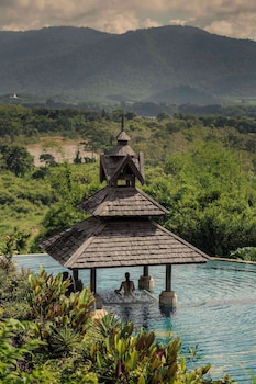 anantara golden triangle elephant camp and resort