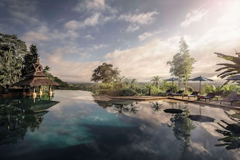 anantara golden triangle elephant camp and resort