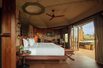 anantara golden triangle elephant camp and resort