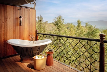 anantara golden triangle elephant camp and resort