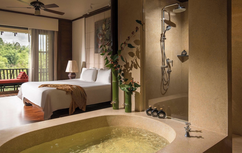 anantara golden triangle elephant camp and resort