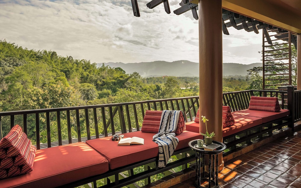 anantara golden triangle elephant camp and resort