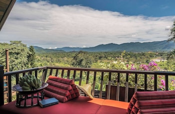 anantara golden triangle elephant camp and resort