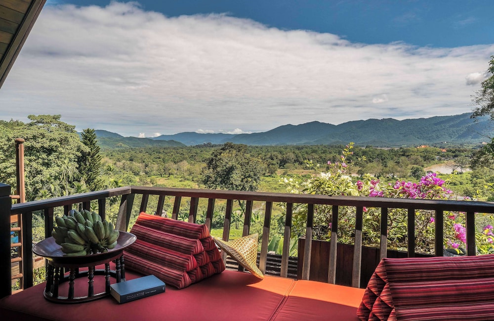 anantara golden triangle elephant camp and resort
