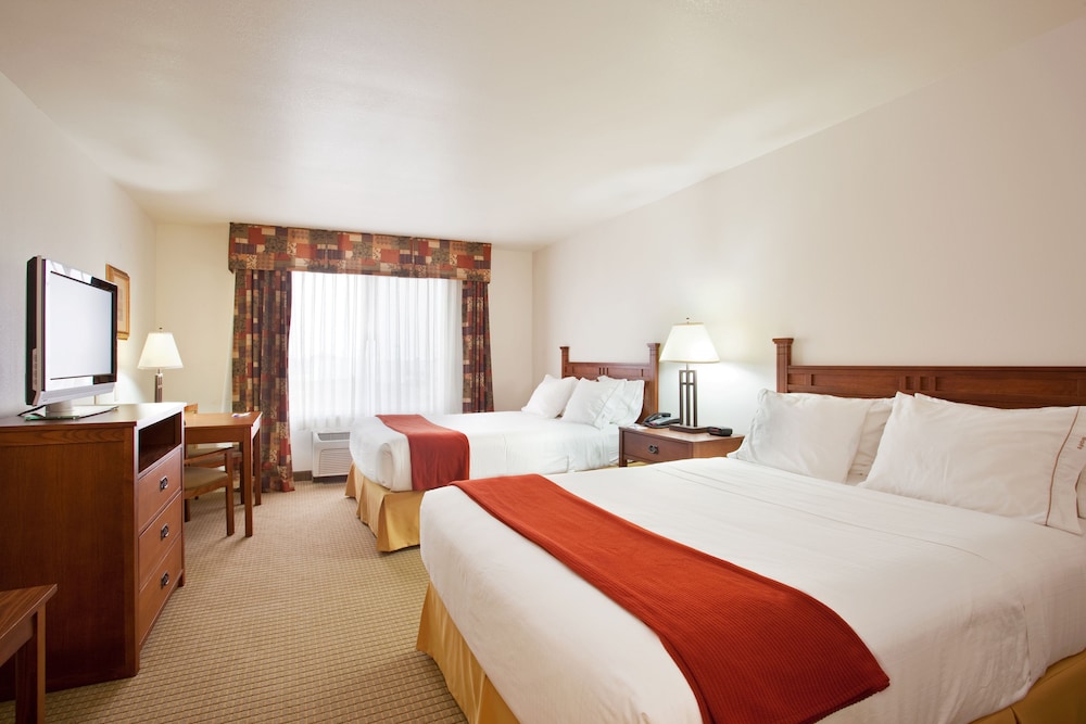 holiday inn express and suites mattoon by ihg