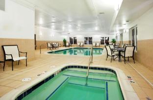 holiday inn express and suites mattoon by ihg