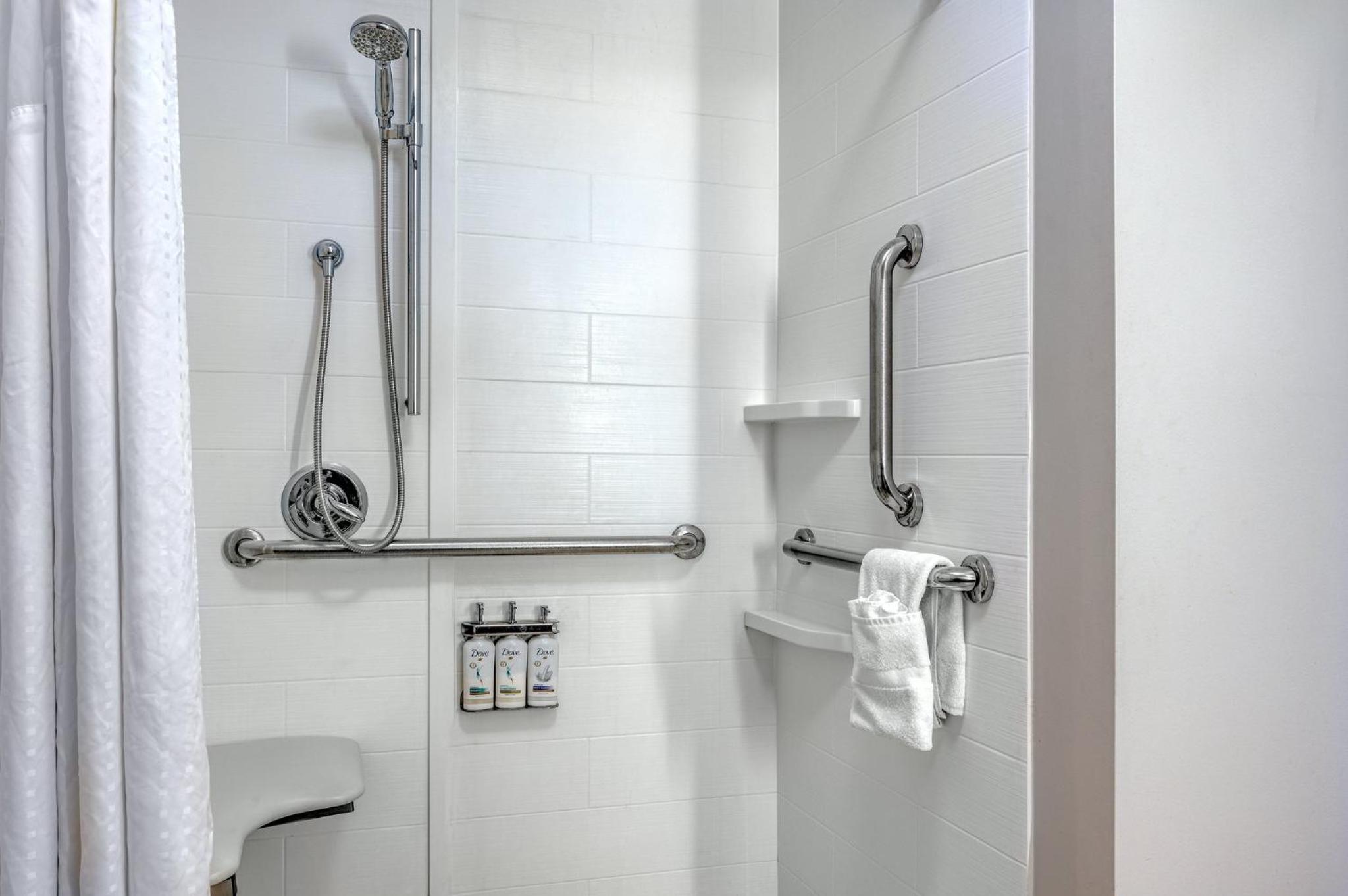 holiday inn express and suites vandalia by ihg