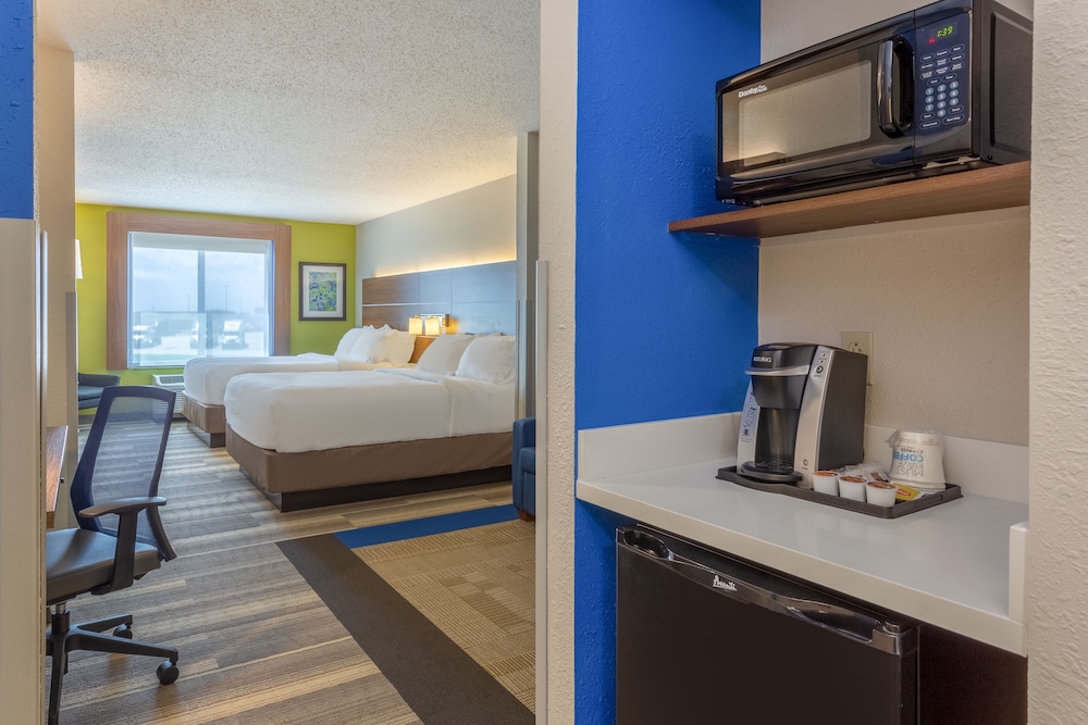 holiday inn express and suites vandalia by ihg