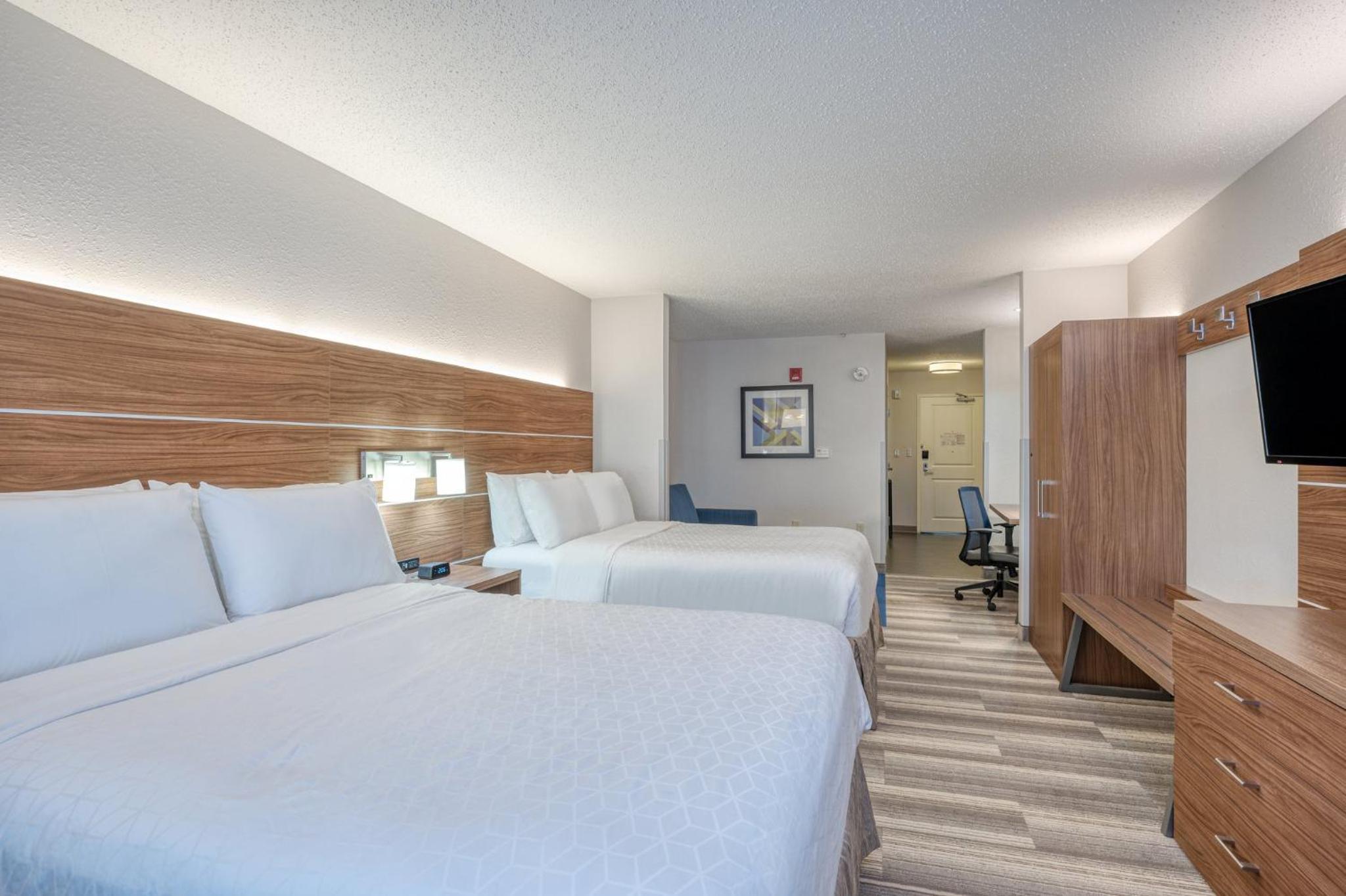 holiday inn express and suites vandalia by ihg