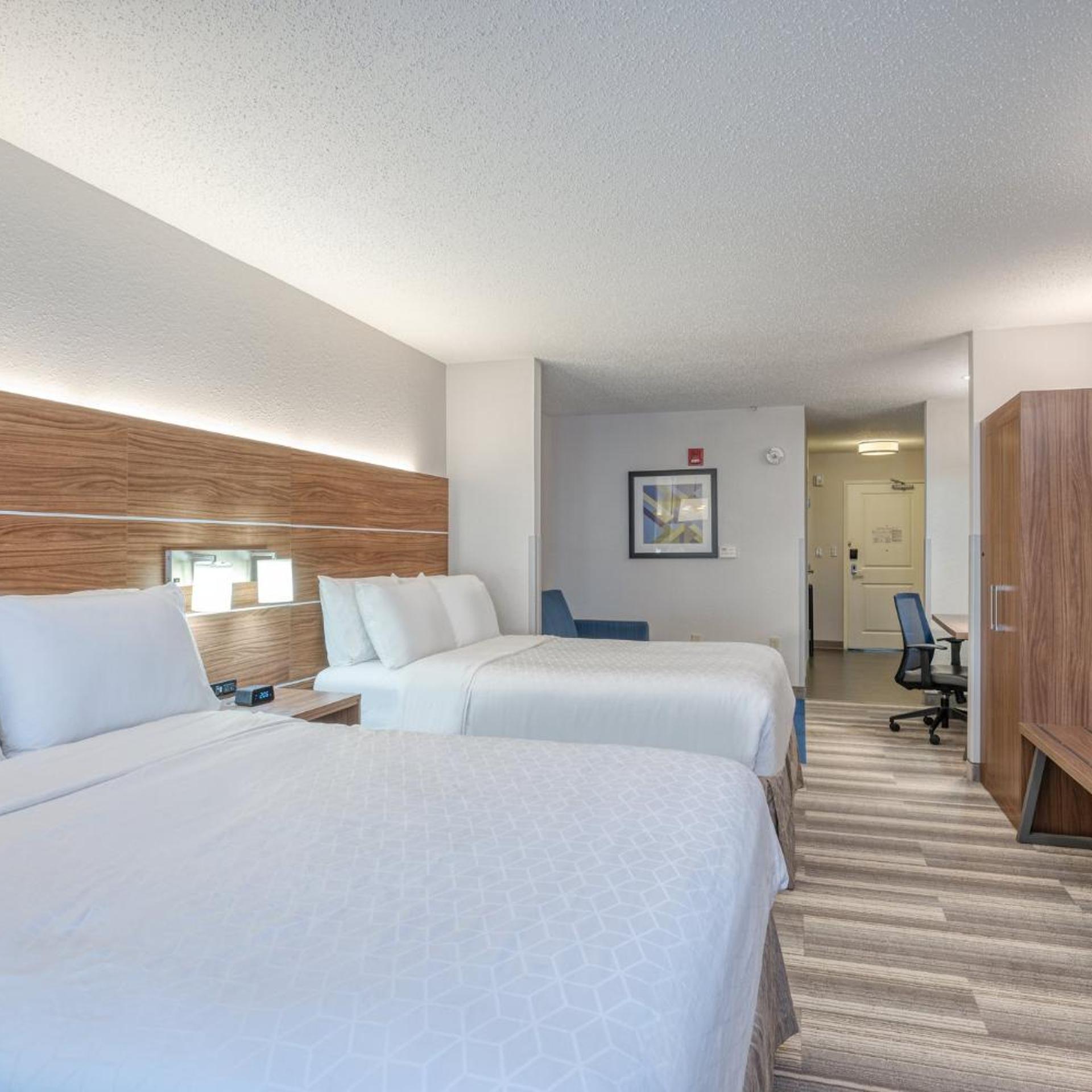 holiday inn express and suites vandalia by ihg