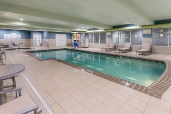 Holiday Inn Express & Suites Vandalia By Ihg,Illinois>>Carlyle Lake,3 star