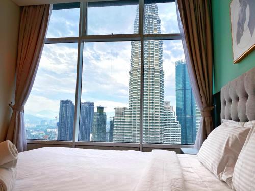 sky suites klcc by luna