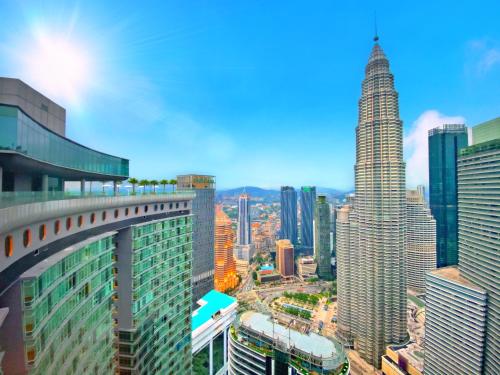 sky suites klcc by luna