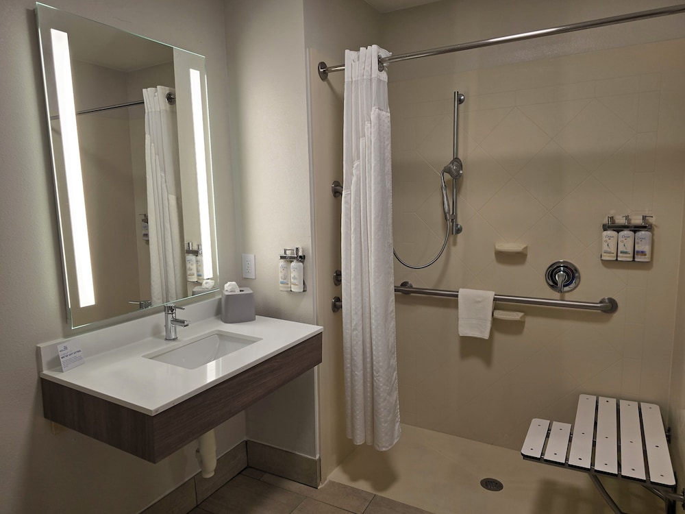 holiday inn express and suites smithfield selma by ihg