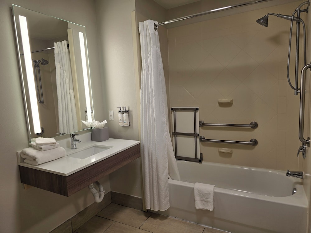 holiday inn express and suites smithfield selma by ihg