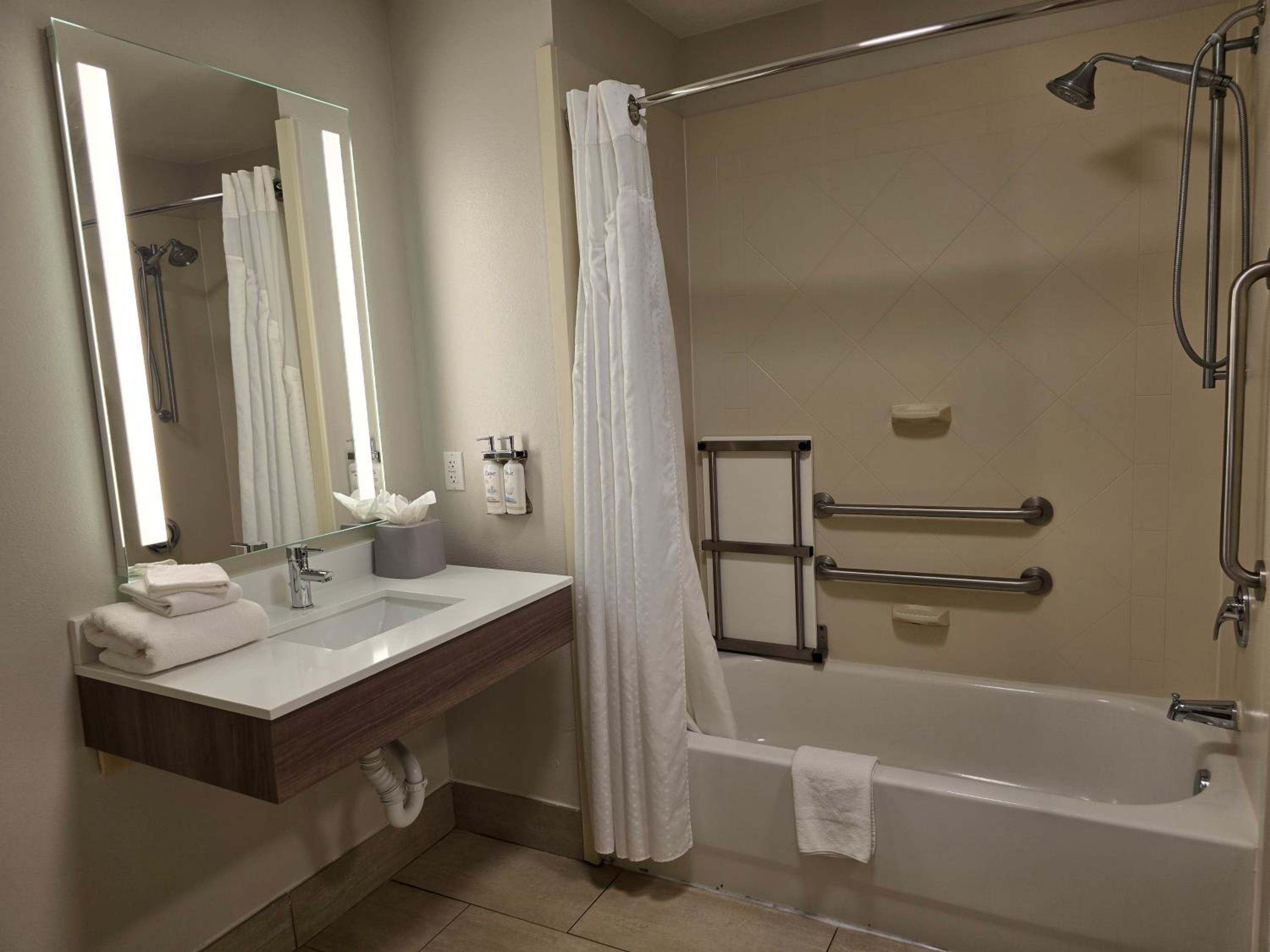 holiday inn express and suites smithfield selma by ihg