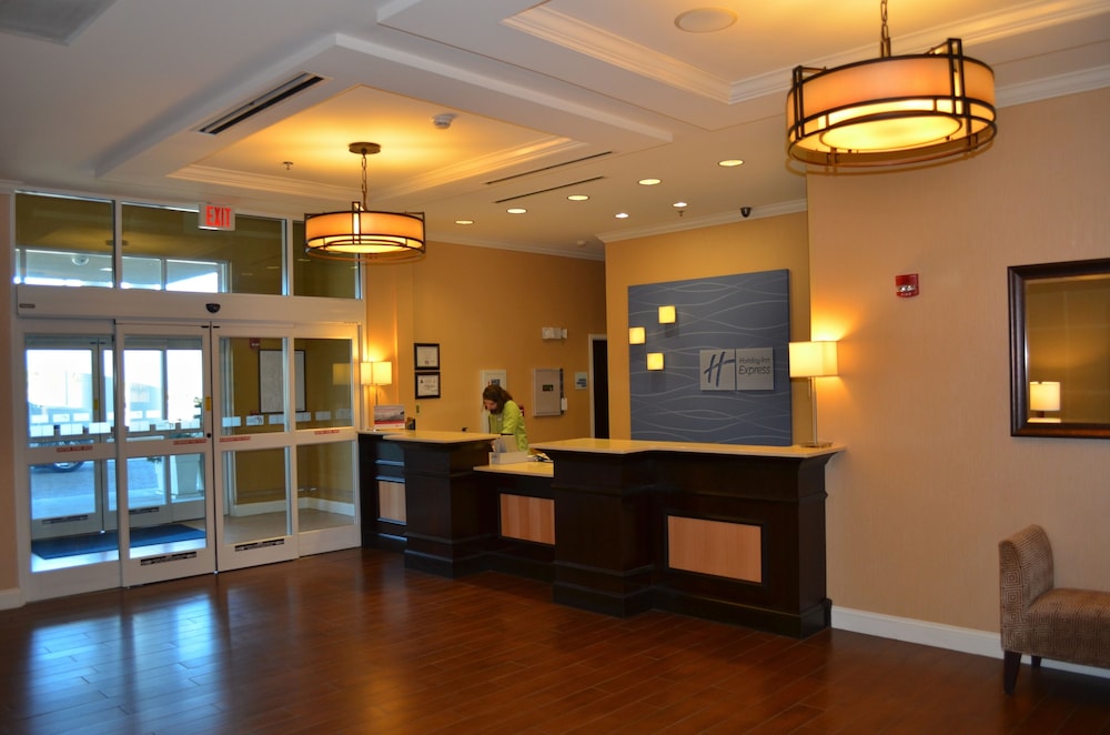 holiday inn express and suites smithfield selma by ihg