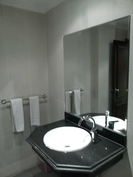 aura inn hotel cairo