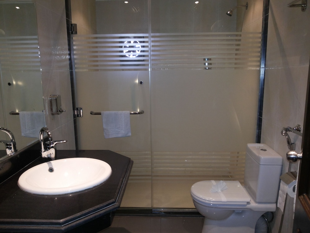 aura inn hotel cairo