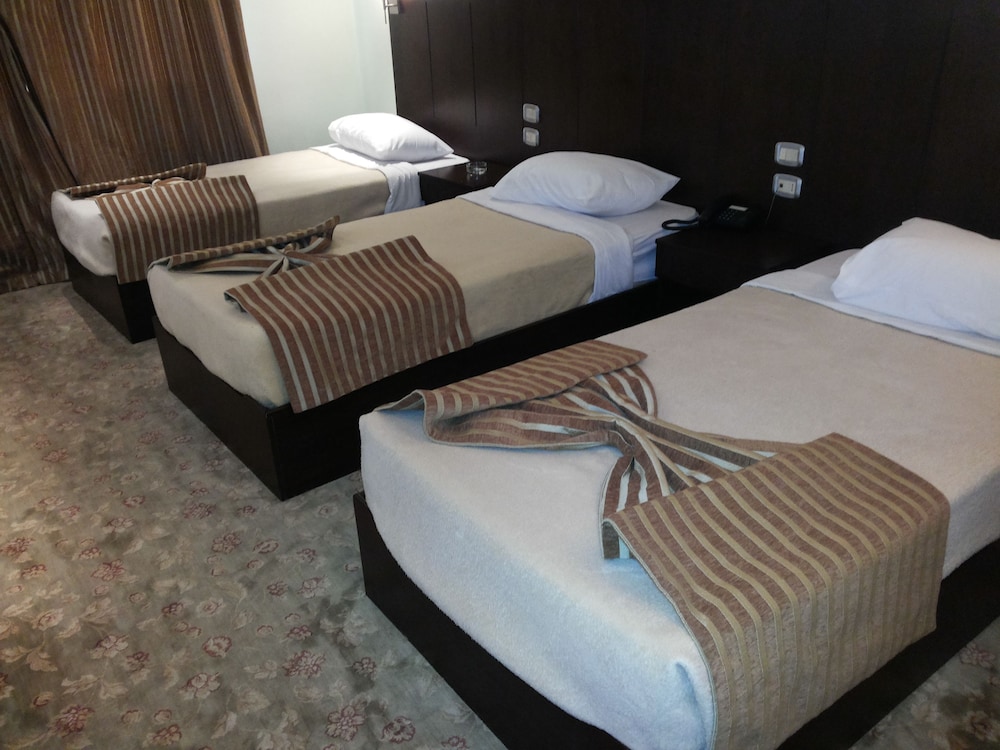 aura inn hotel cairo