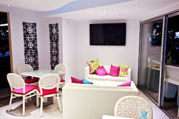 windmills hotel apartments