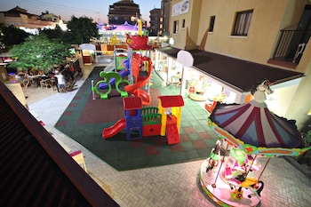 windmills hotel apartments