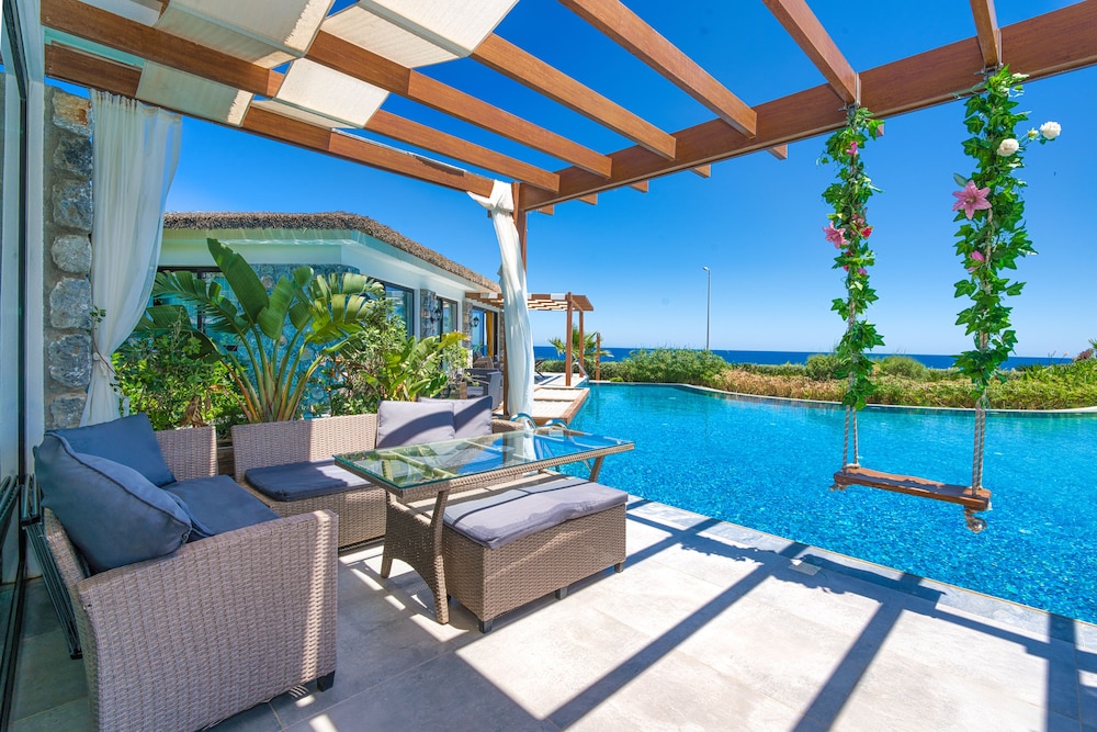 maldive holiday homes