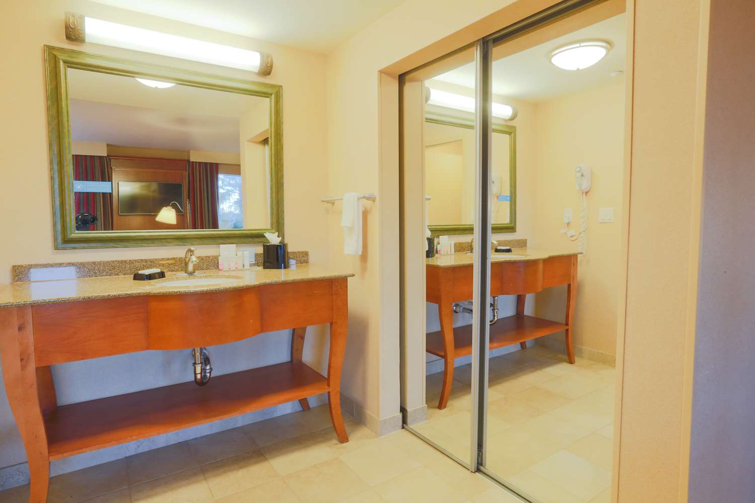 hampton inn and suites by hilton tomball houston nw